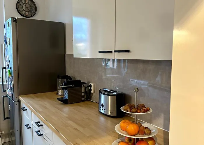 Ruhiges In Mit Parkplatz & Balkon *