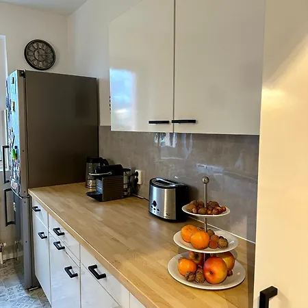 Ruhiges In Mit Parkplatz & Balkon *