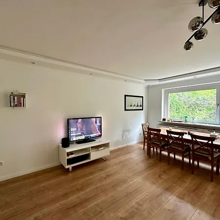 Southside - Kueche, Parkplatz, Balkon Appartement *
